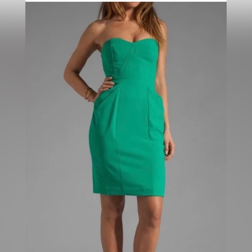 BCBG green strapless dress with pockets size 6